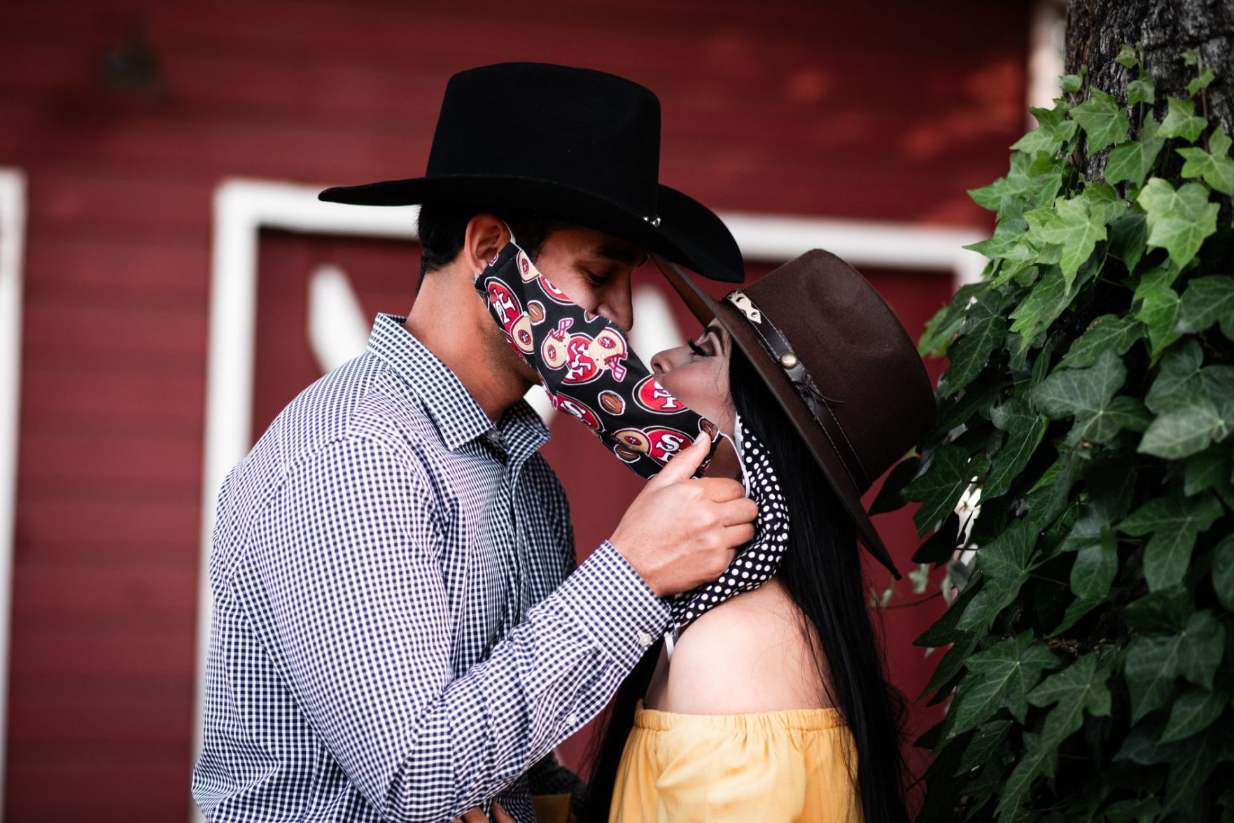 "Paws"-poned wedding